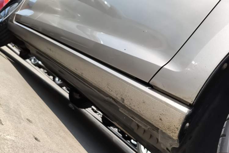 Used Volkswagen Golf 2018 230TSI Automatic Comfort Model Right Side Sill