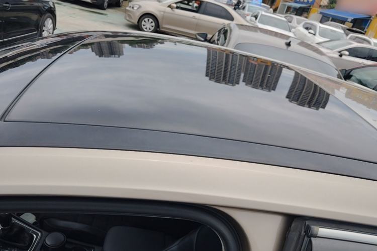 Used Volkswagen Golf 2018 230TSI Automatic Luxury Version Roof
