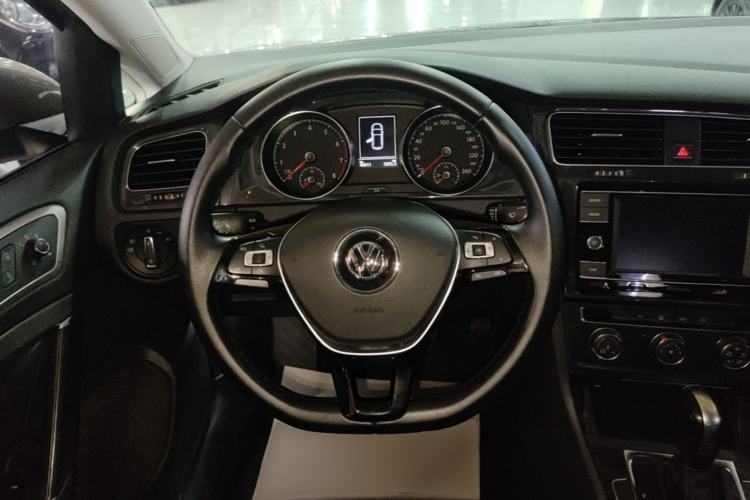 Used Volkswagen Golf 2018 1.6L Automatic Comfort Model Steering Wheel