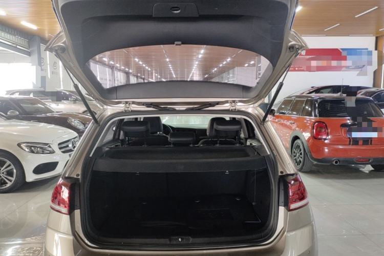 Used Volkswagen Golf 2018 1.6L Automatic Comfort Model Trunk