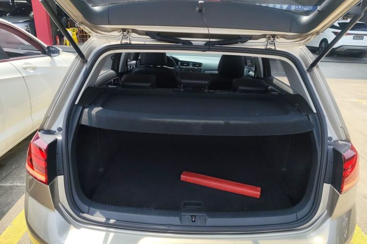 Used Volkswagen Golf 2018 230TSI Automatic Comfort Model Trunk