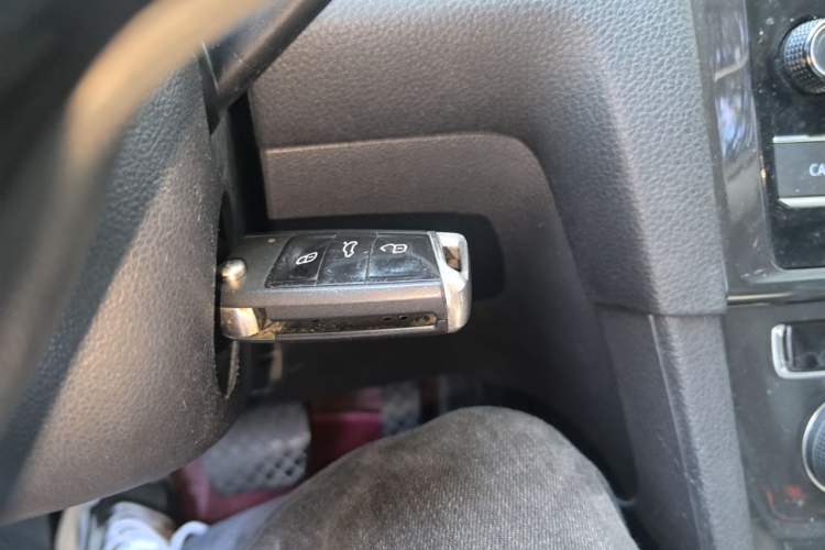 Used Volkswagen Golf 2018 230TSI Automatic Comfort Model Vehicle Key