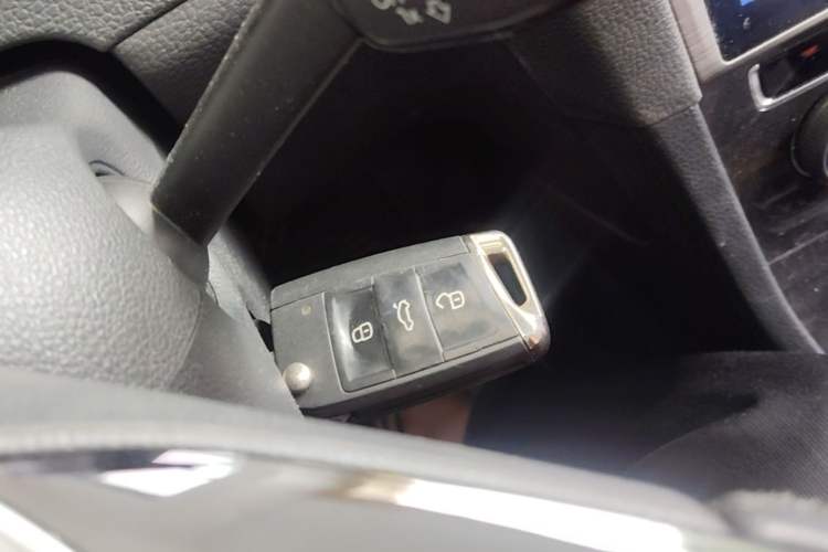 Used Volkswagen Golf 2018 230TSI Automatic Comfort Model Vehicle Key