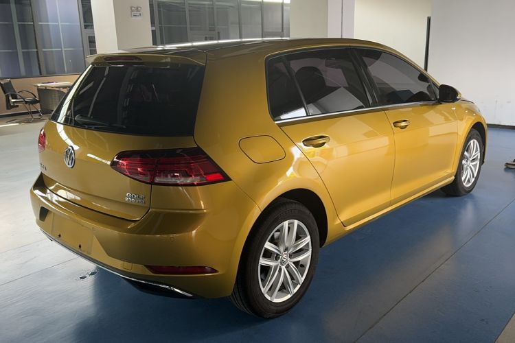 Used Volkswagen Golf 2018 230TSI Automatic Comfort Model Exterior 3
