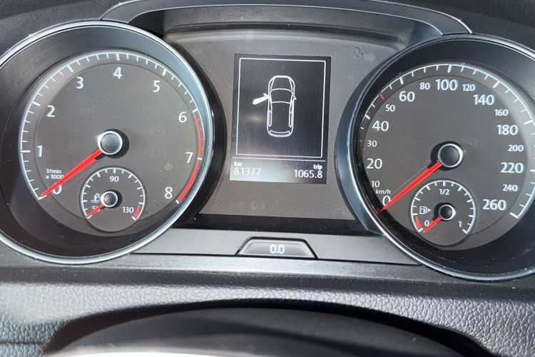 Used Volkswagen Golf 2018 230TSI Automatic Comfort Model Odometer Close Up