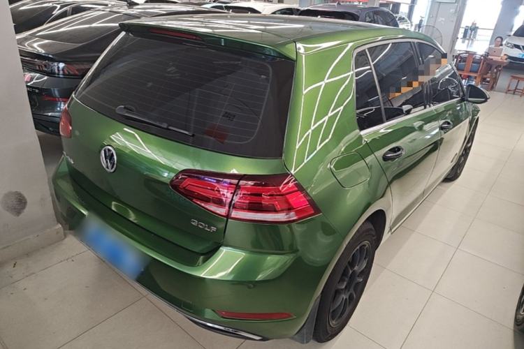Used Volkswagen Golf 2018 230TSI Automatic Comfort Model Rear Right 45 Deg
