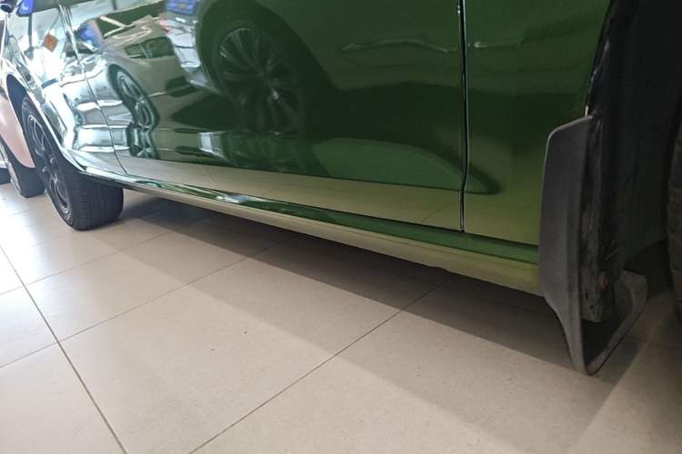 Used Volkswagen Golf 2018 230TSI Automatic Comfort Model Right Side Sill