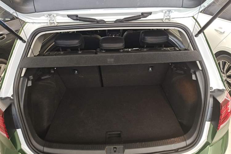 Used Volkswagen Golf 2018 230TSI Automatic Comfort Model Trunk