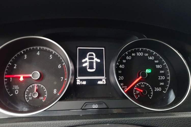 Used Volkswagen Golf 2018 230TSI Automatic Comfort Model Odometer Close Up