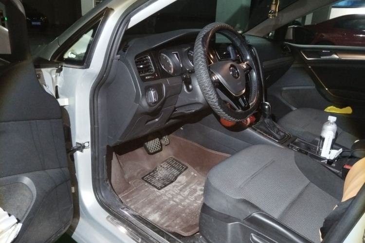 Used Volkswagen Golf 2018 230TSI Automatic Comfort Model Driver Seat