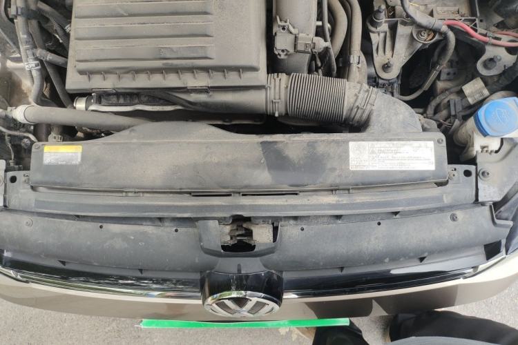 Used Volkswagen Golf 2018 230TSI Automatic Luxury Version Engine Bay