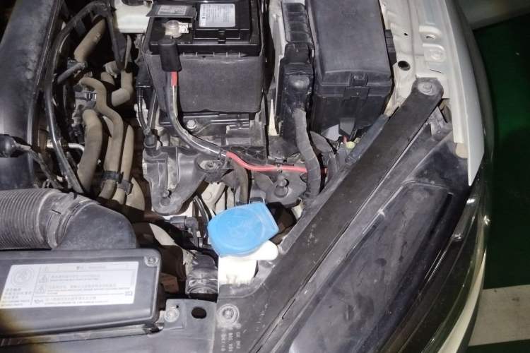 Used Volkswagen Golf 2018 230TSI Automatic Comfort Model Engine Bay Left