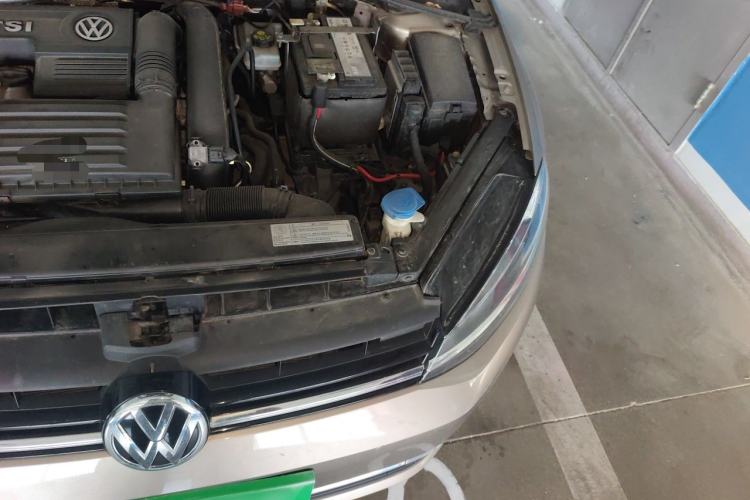 Used Volkswagen Golf 2018 230TSI Automatic Comfort Model Engine Bay Left