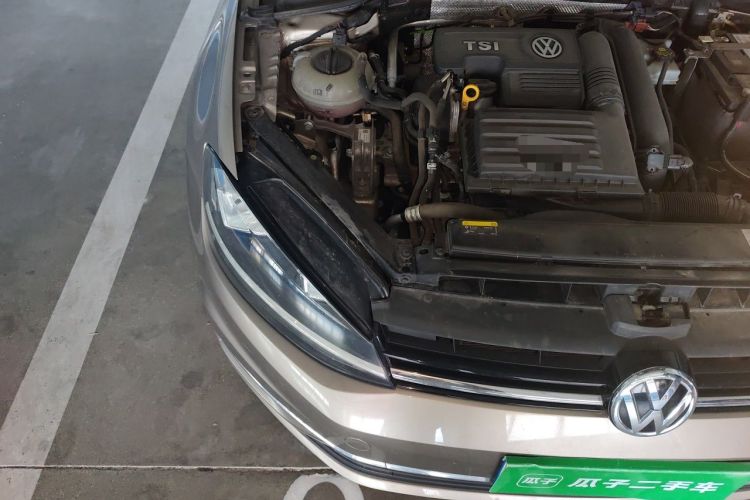 Used Volkswagen Golf 2018 230TSI Automatic Comfort Model Engine Bay Right