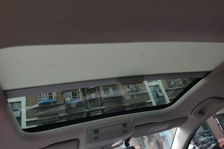 Used Volkswagen Golf 2018 230TSI Automatic Luxury Version Headliner