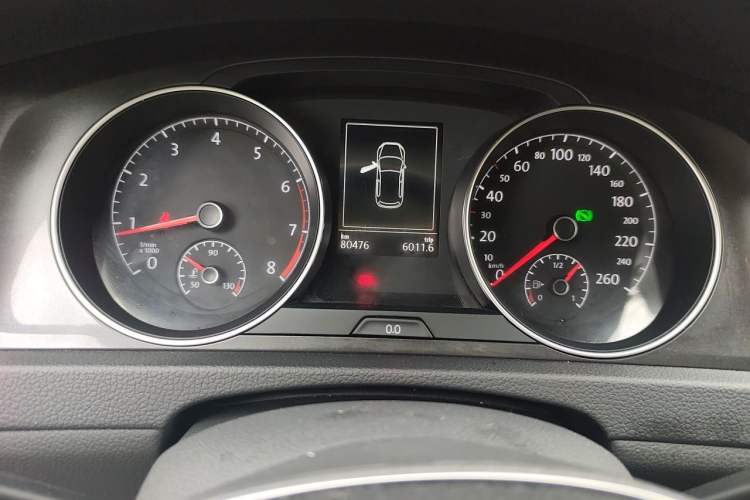 Used Volkswagen Golf 2018 230TSI Automatic Luxury Version Instrument Cluster