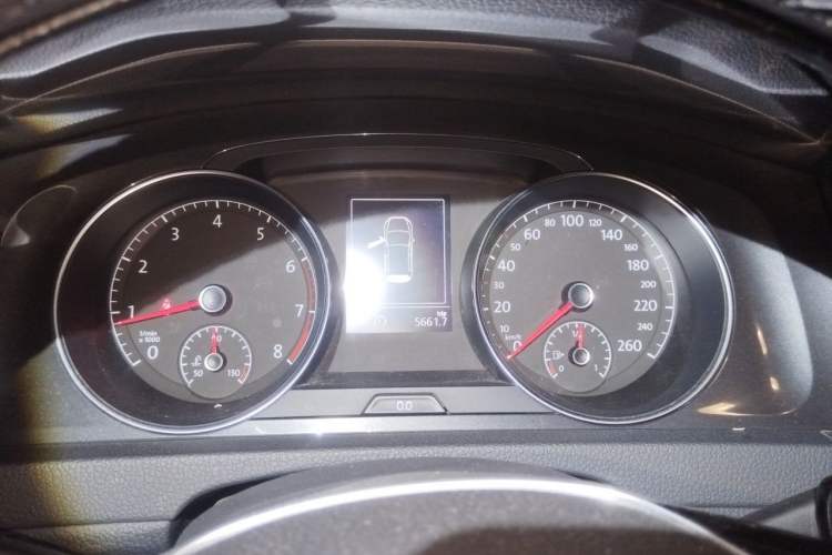 Used Volkswagen Golf 2018 230TSI Automatic Comfort Model Instrument Cluster