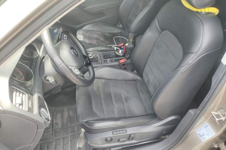 Used Volkswagen Golf 2018 230TSI Automatic Luxury Version Left Front Seat