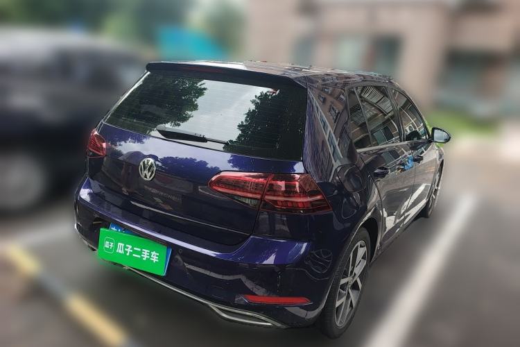 Used Volkswagen Golf 2018 230TSI Automatic Luxury Version Rear Right 45 Deg