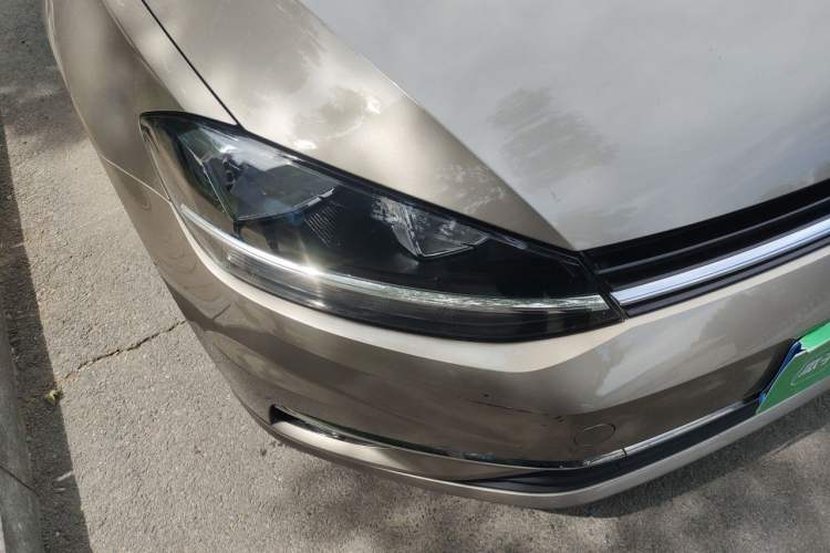 Used Volkswagen Golf 2018 230TSI Automatic Luxury Version Right Front Headlight