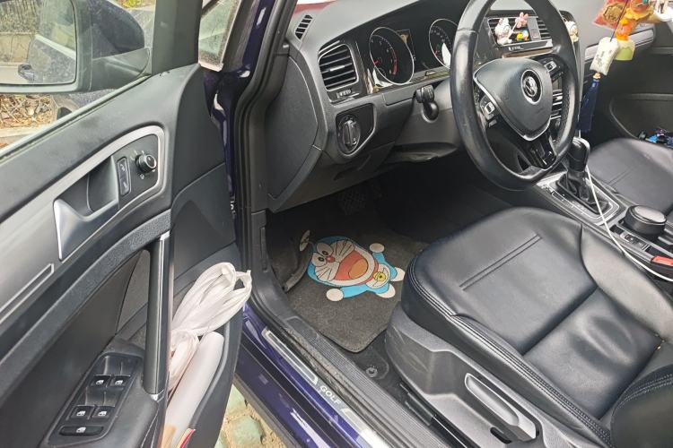 Used Volkswagen Golf 2018 1.6L Automatic Comfort Model Driver Seat