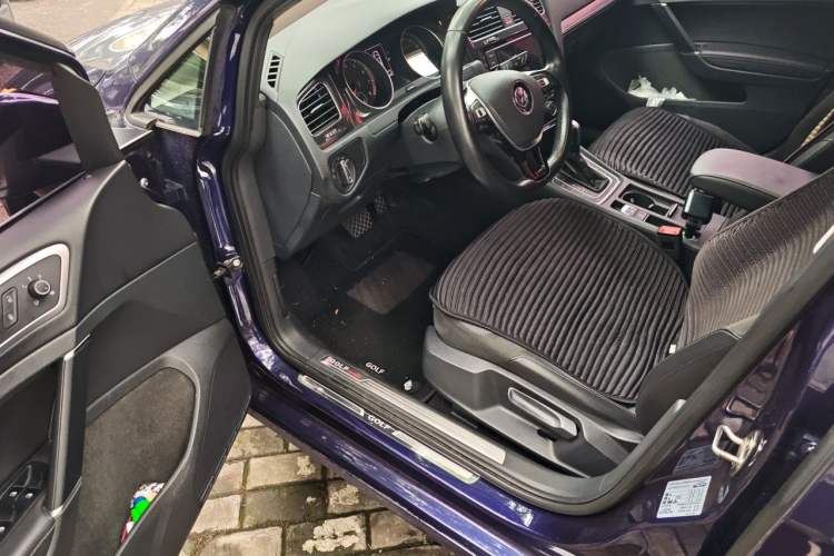 Used Volkswagen Golf 2018 1.6L Automatic Comfort Model Driver Seat