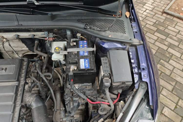 Used Volkswagen Golf 2018 1.6L Automatic Comfort Model Engine Bay Left