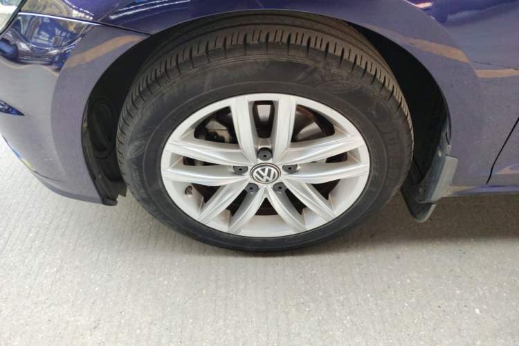 Used Volkswagen Golf 2018 230TSI Automatic Comfort Model Exterior 4