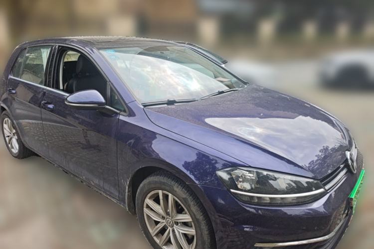Used Volkswagen Golf 2018 1.6L Automatic Comfort Model Front Right 45 Deg