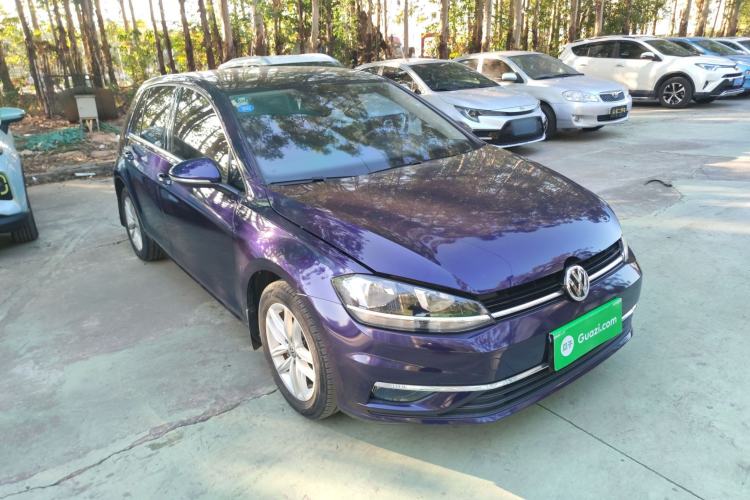 Used Volkswagen Golf 2018 230TSI Automatic Comfort Model Front Right 45 Deg