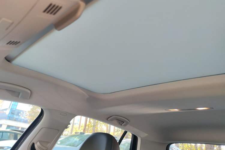 Used Volkswagen Golf 2018 230TSI Automatic Comfort Model Headliner