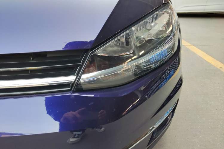 Used Volkswagen Golf 2018 230TSI Automatic Comfort Model Left Front Headlight