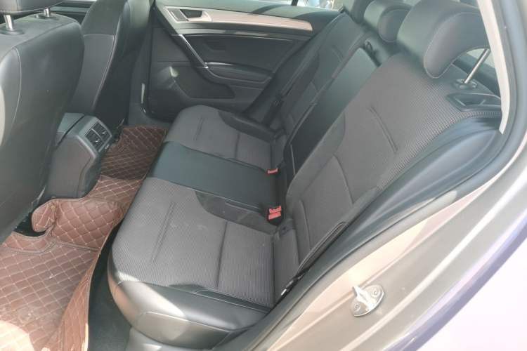 Used Volkswagen Golf 2018 1.6L Automatic Comfort Model Left Rear Seat