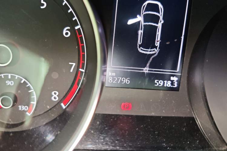 Used Volkswagen Golf 2018 1.6L Automatic Comfort Model Odometer Close Up
