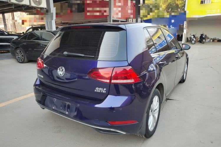 Used Volkswagen Golf 2018 230TSI Automatic Comfort Model Rear Right 45 Deg