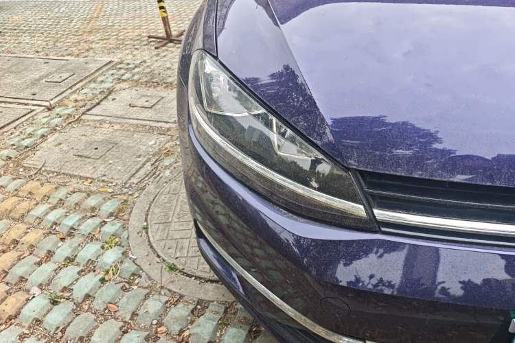 Used Volkswagen Golf 2018 1.6L Automatic Comfort Model Right Front Headlight