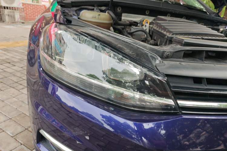 Used Volkswagen Golf 2018 1.6L Automatic Comfort Model Right Front Headlight