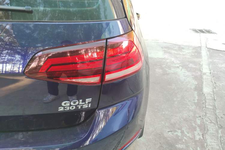 Used Volkswagen Golf 2018 230TSI Automatic Comfort Model Right Rear Taillight