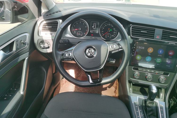 Used Volkswagen Golf 2018 1.6L Automatic Comfort Model Steering Wheel