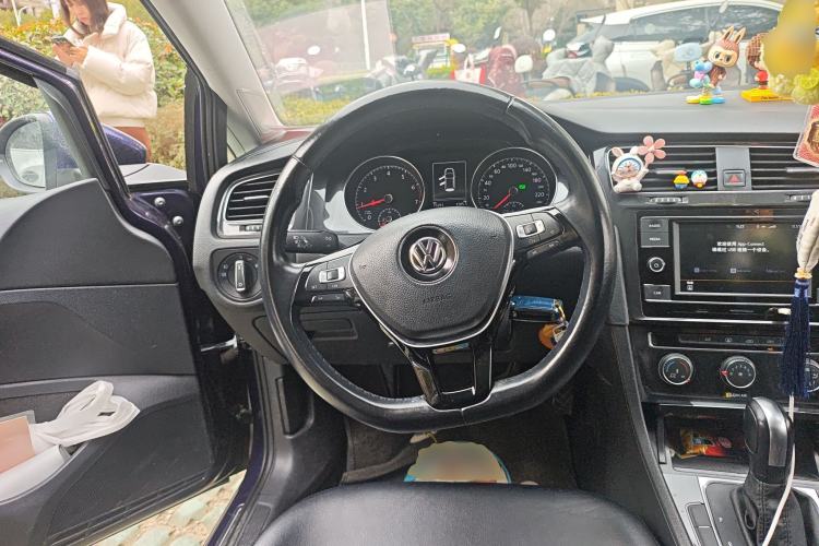 Used Volkswagen Golf 2018 1.6L Automatic Comfort Model Steering Wheel