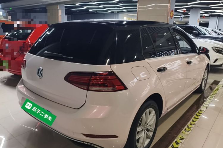 Used Volkswagen Golf 2018 230TSI Automatic Comfort Model Rear Right 45 Deg