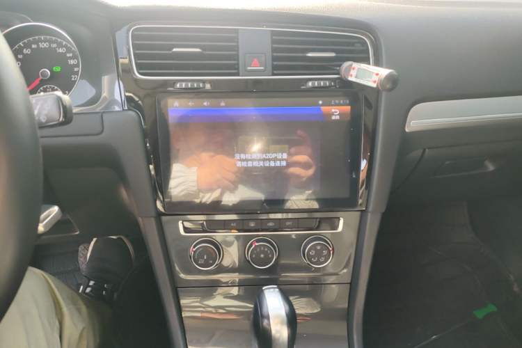 Used Volkswagen Golf 2018 230TSI Automatic Comfort Model Audio And AC Panel