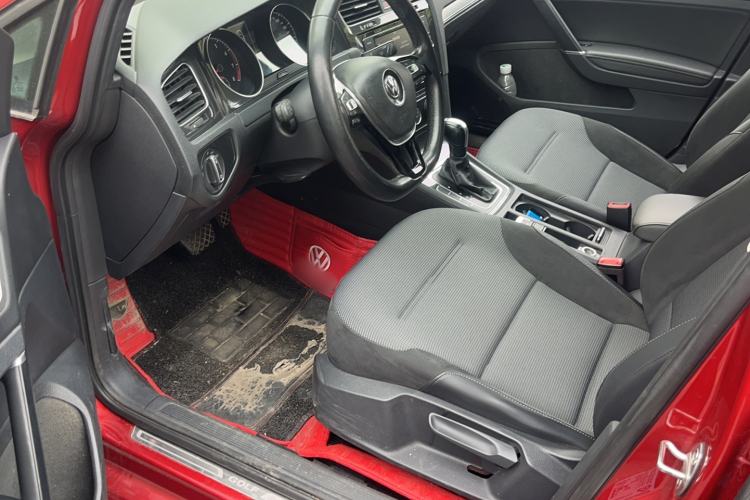 Used Volkswagen Golf 2018 1.6L Automatic Comfort Model Driver Seat