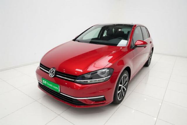 Ojetý Volkswagen Golf 2018 230TSI Automatic Luxury Version