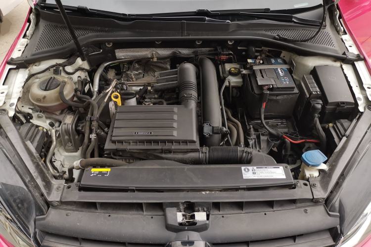 Used Volkswagen Golf 2018 280TSI Automatic R-Line Model Engine Bay