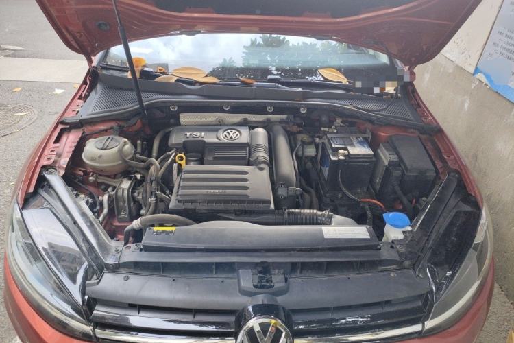Used Volkswagen Golf 2018 230TSI Automatic Comfort Model Engine Bay