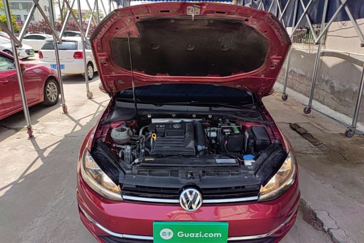 Used Volkswagen Golf 2018 230TSI Automatic Comfort Model Engine Bay
