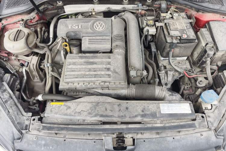 Used Volkswagen Golf 2018 230TSI Automatic Luxury Version Engine Bay