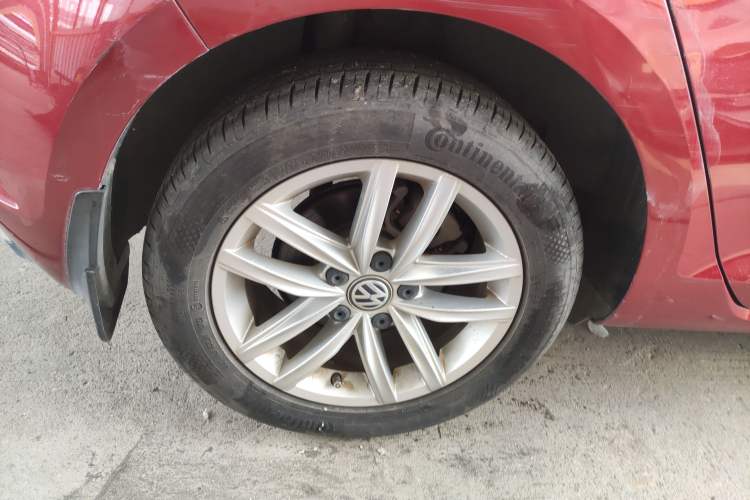 Used Volkswagen Golf 2018 1.6L Automatic Comfort Model Exterior 2
