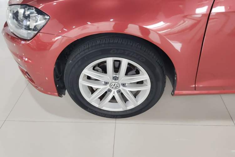 Used Volkswagen Golf 2018 1.6L Automatic Comfort Model Exterior 4